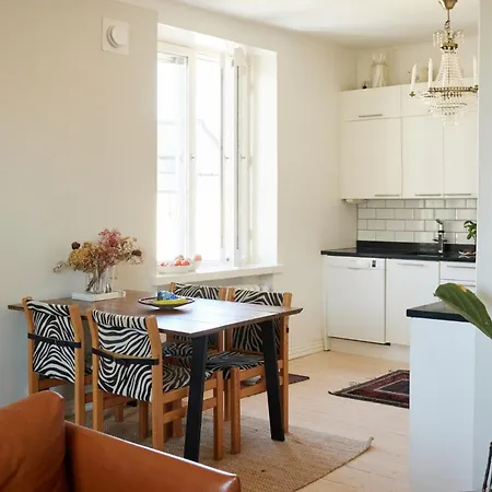 Sture Penthouse 65m2, Great Location * ヘルシンキ